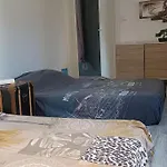 Appartement Dans Immeuble De Ville