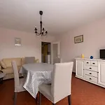 Location T2 Avec Piscine, Proche Plage, Tennis, Et Garage Ferme - Le Lavandou - Fr-1-803-51