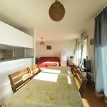 Centre Ville, T3 500M Plage, Tv, Parking A Le Lavandou - Fr-1-803-53