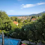 Villa Avec Piscine Au Calme Vue Mer