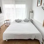 Appartement Avec Climatisation, A 900 M De La Plage
