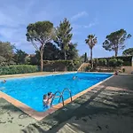 Appartement Avec Vue Mer Exceptionnelle Dans Residence De Standing, Au Calme, Avec Piscine