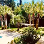 Charming Villa With Pool Hyeres