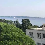 Appartement A Cannes Climatise De 70 M2 A 300 M De La Plage