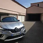 Studio Avec Coin Nuit Et Garage