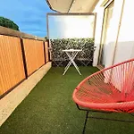 Studio Lumineux, Terrasse, Piscine Proche Plages