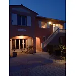 Laurier Comfortable Holiday Residence