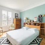 Veeve - Auteuil Refinement