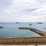 Modern And Charming Apartement With Sea View - Antibes Centre