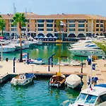 Charmant 2 Pieces A Port-Frejus