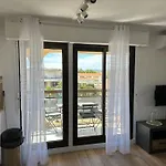 Studio Cabine En Etage, Front De Mer