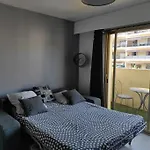 Tres Joli Studio,Bien Equipe Terrasse,Internet