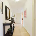 2-Br Quiet Location Near The Beach