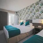Holidays & Work Hotel