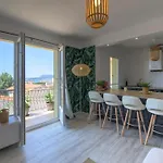 Appartement Design Avec Vue Mer