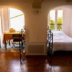 Vieux Menton Grand Studio Ensoleille