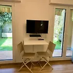 Garden Studio Beach By Walk