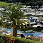 My Resid Appart Cannes Marina Vue Piscine