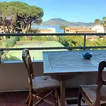 Family Nest Overlooking The Gulf Of Saint-Tropez