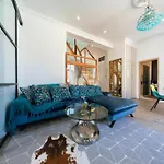 Elegant Duplex, Very Well Equipped, Close To Shops