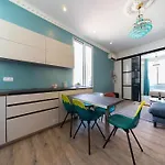 Elegant Duplex, Very Well Equipped, Close To Shops