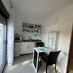 Studio Au Calme Avec Piscine