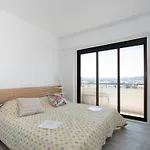 Location T3 Pour 4 Au Lavandou, Face Mer, Terrasse, Ascenseur - Fr-1-803-40