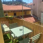 Historic Bright And Beautiful Apartment In Old Nice With Castle Hill View
