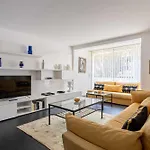 Splendid Flat In The Heart Of Saint-Tropez With Pa