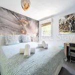 Appartement Dans Residence Calme, Climatise