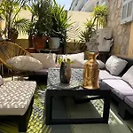 Joli Studio Avec Mezzanine Centre Cannes