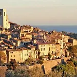 Confortable T2, Parking Prive Dans Residence Securisee