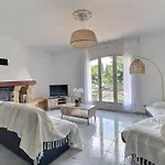 Villa Jps Avec Piscine, Au Calme