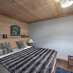Chalet Cosy Au Centre De Courchevel Le Praz Avec Sauna, Terrasse Et Parking - Fr-1-568-15