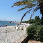 Un Grand Studio Face Au Port De Santa Lucia