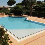 Appartement 2 Pieces Avec Jardin, Garage Et Piscine A Sainte-Maxime - Fr-1-780-45
