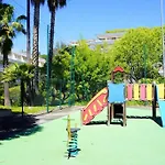 4 People With Pool Tennis Parking Air Cond