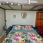 Les Terrasses, Charme Et Authenticite En Hyper Centre De Toulon, Ideal Pour Un Sejour Romantique Ou Une Escapade Urbaine