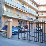 Appartement Avec Parking Pour 4 Personnes En Plein Coeur De Monaco