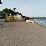 Cavalaire Sur Mer Appartement T3-160 M Plage - 800 M Centre-Ville. Park