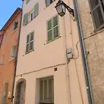 Le Charvet, Studio Cosy En Plein Coeur De Hyeres
