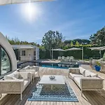 Villa Iris