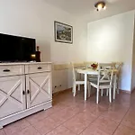 Appartement Avec Piscine Et Acces A La Plage