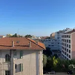 Magnifique Appartement Renove 2P A Cannes Avec Vue