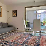 Lovely Flat With Covered Balcony In Cannes
