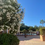2 Bedrooms, 15 Min Walk To Beach, Ac, Pool & Fiber Internet In A Quiet, Private Gated Domain 5Kms To St Tropez
