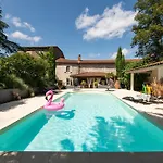 Appartement Forrest - Balcon Prive Et Piscine, Pres De Lyon