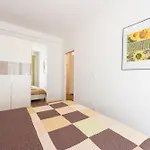 Cannes 1-Br Apartment In The Carre D'Or