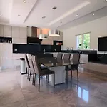 Villa Rose