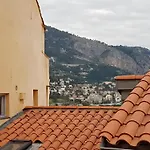 2 Pieces Situation Exceptionnelle Menton